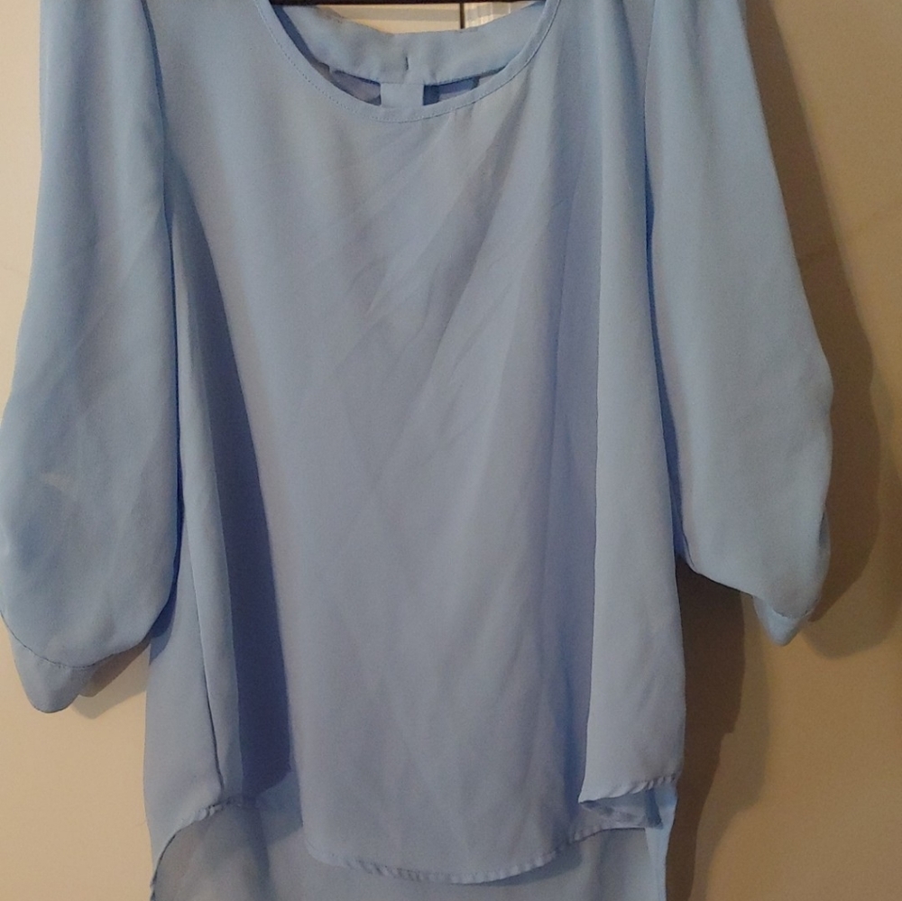 Boutique top! - Picture 2 of 2